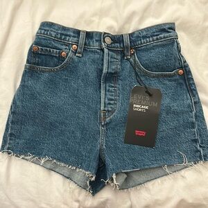 Levi’s premium ribcage shorts
